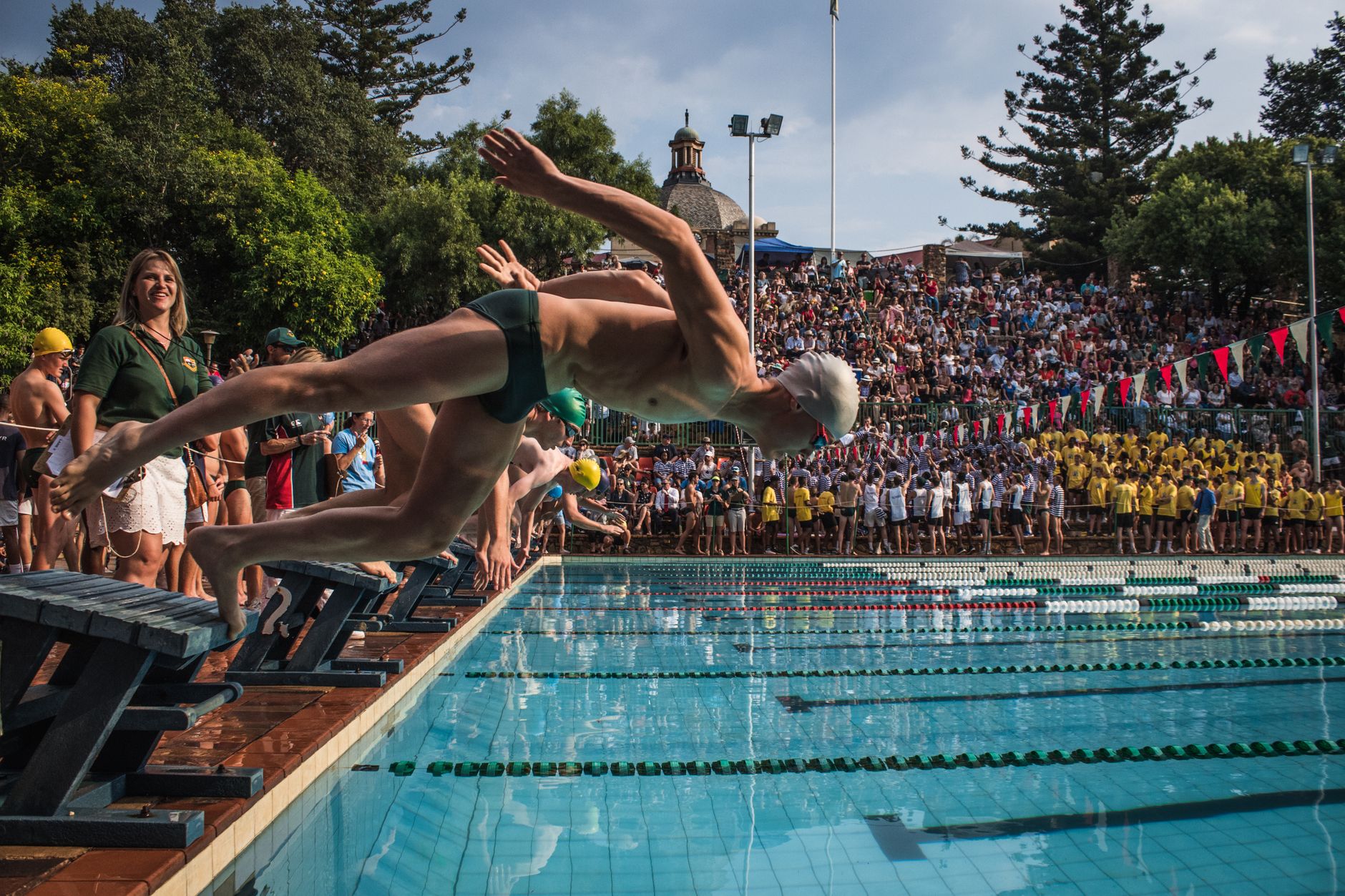 From the Pool to College: How Aquatic Athletes Can Earn Scholarships